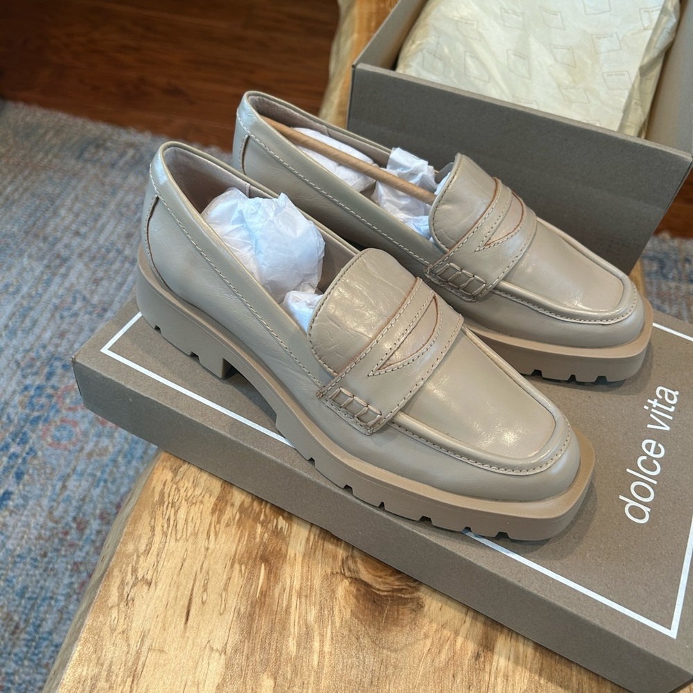 Dolce Vita lug sole loafers- 7 tan